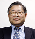 西田　友是 氏